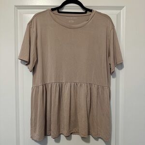 American Eagle Outfitters Tan Short Sleeve Tee